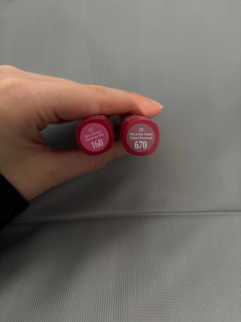 rouge à lèvres neufs