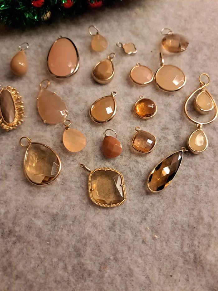 Lot de pendentifs orangé marron clair et beige - photo numéro 9