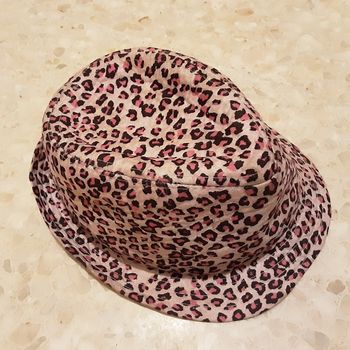 Chapeau style stetson rose