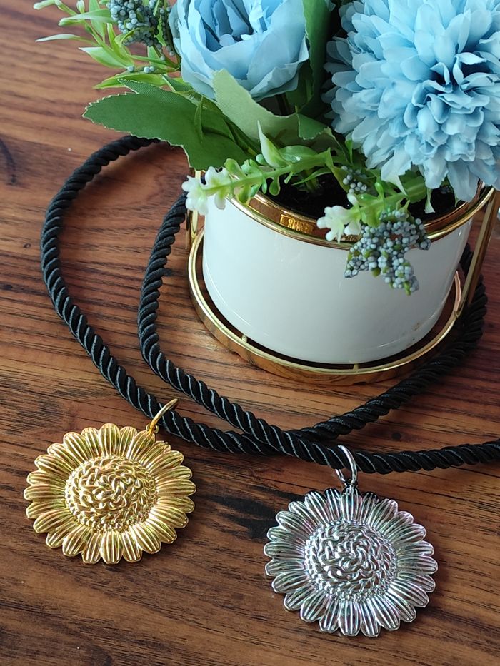 Collier fleur de tournesol 🌻 - photo numéro 4
