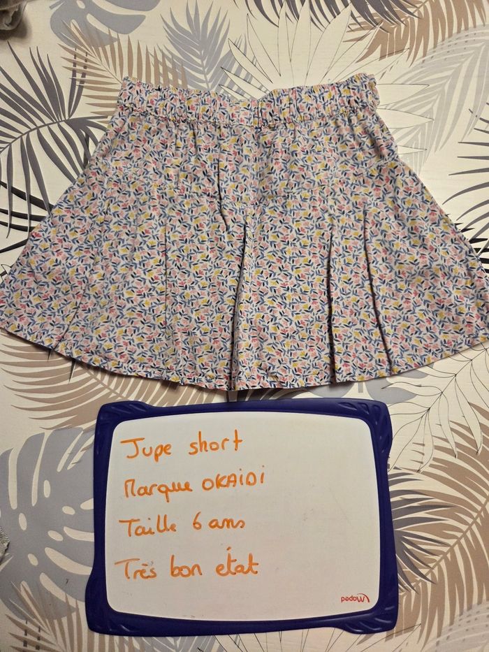 Jupe short dessin fleurs - photo numéro 3