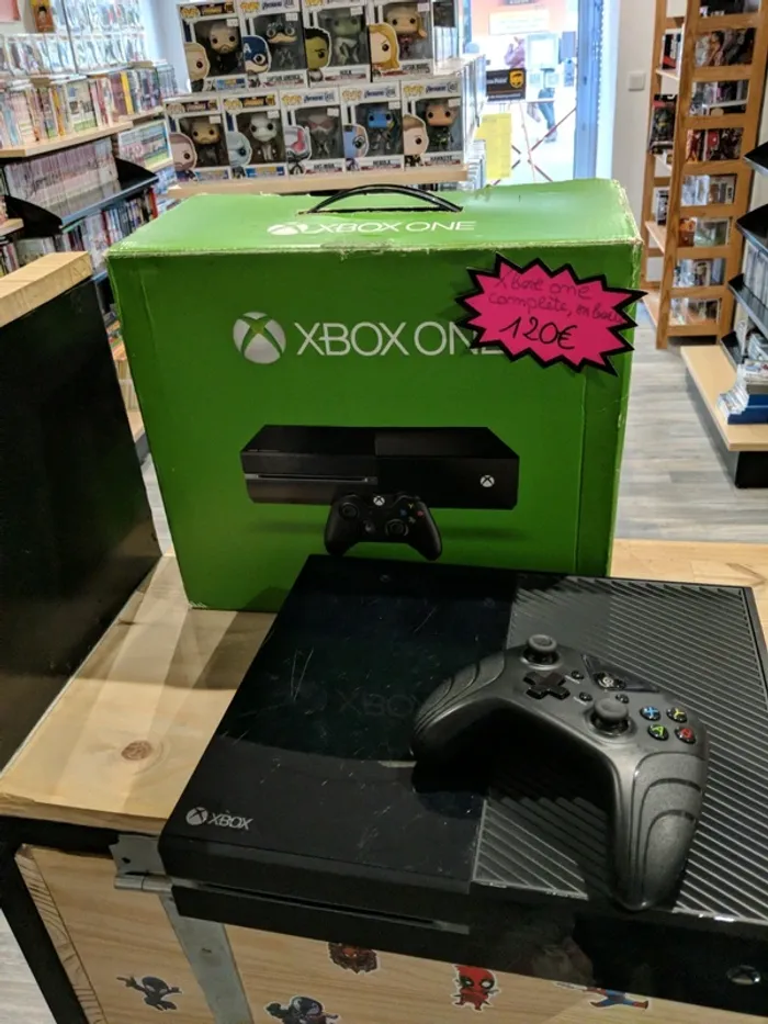 Xbox One en boîte + manette UnderControl - photo numéro 2