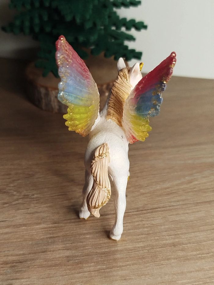 Schleich Figurine Animal imaginaire Bayala jeune licorne Pégase - photo numéro 3
