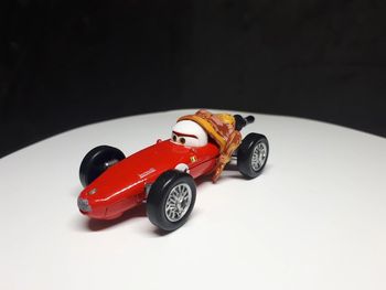 Véhicule Disney cars métallique