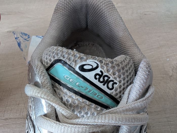 Chaussures femme Asics - photo numéro 1