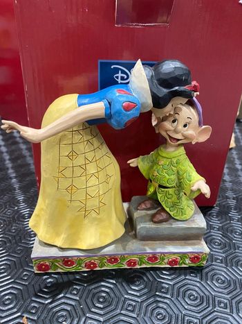 Figurine disney traditions blanche neige et dopey