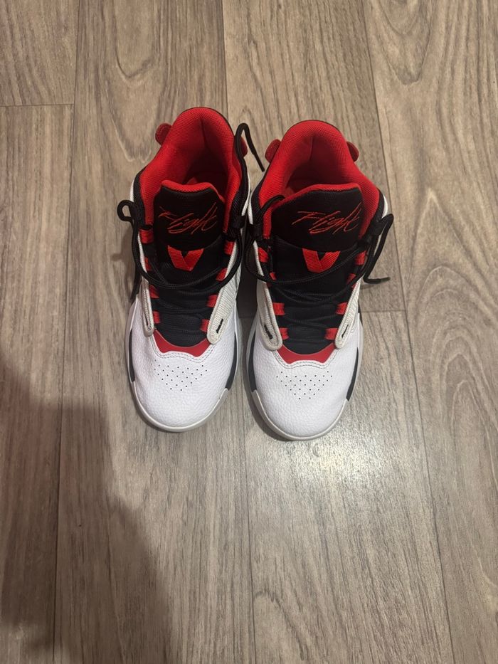 Nike Jordan Aura 4 - photo numéro 3