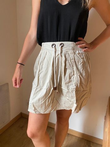 Jupe Zara beige avec cordon de serrage