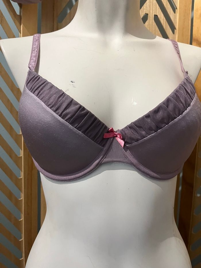 Ensemble lingerie Wonderbra 95C et taille 2 - photo numéro 4