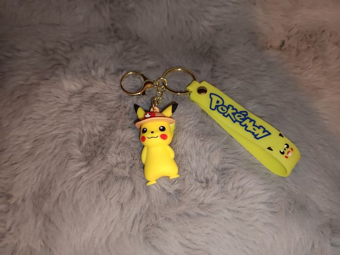 Porte clef Pikachu en silicone