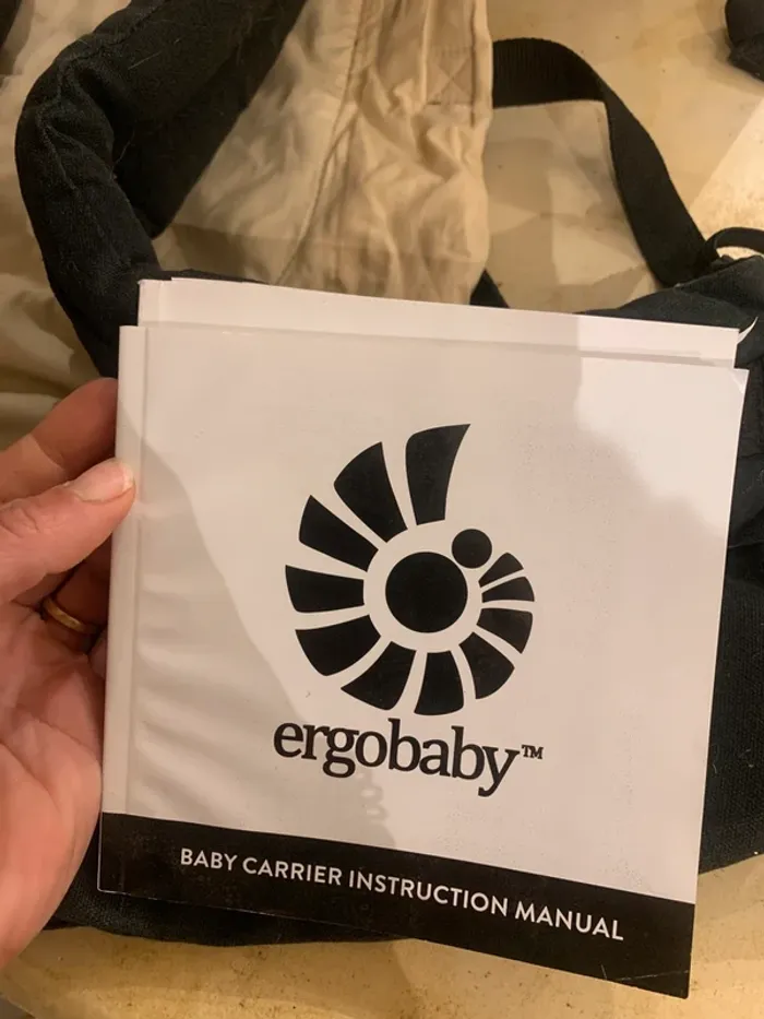 👶 Porte-bébé Ergobaby noir – Boîte & manuel inclus – Excellent état - photo numéro 10