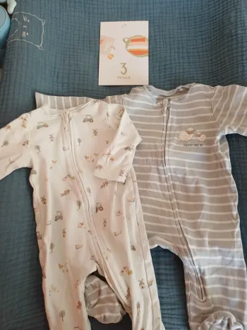 Lot 2 pyjamas 3 mois