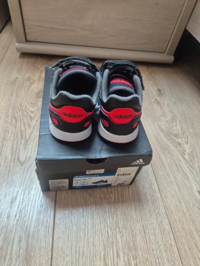Chaussures/ baskets adidas switch 3 noire/rouge pointure 28 en très très bon état - photo numéro 4