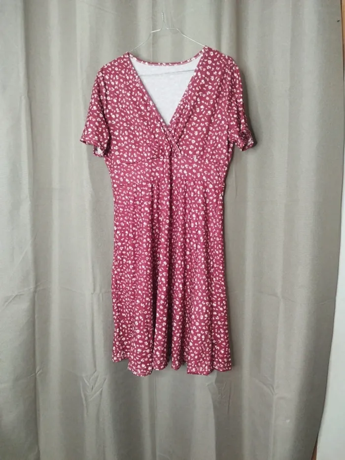 Robe avec petites fleurs