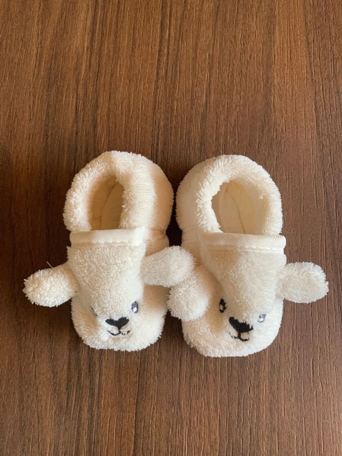 Chaussons 6-9 mois peluche