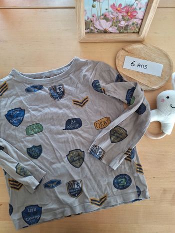 T-shirt manches longues pour garçon taille 6 ans Marque monoprix très bon état