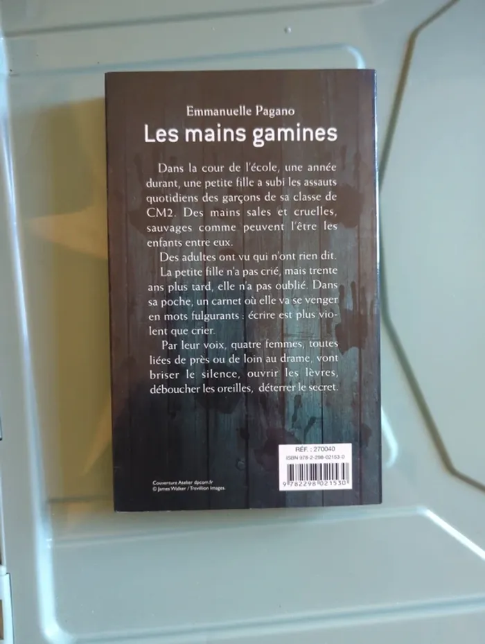 Les mains gamines de Emmanuelle Pagano - photo numéro 2