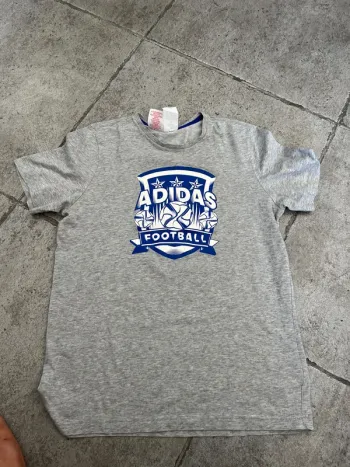 T-shirt adidas