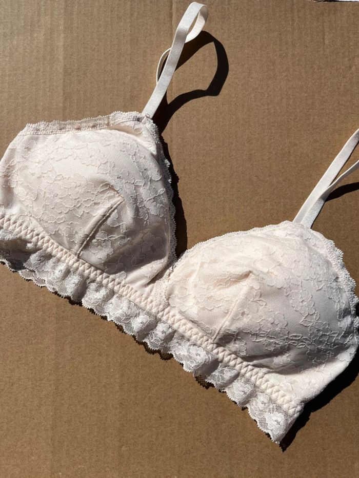 Brassières avec coques amovibles en dentelles - crème - photo numéro 3