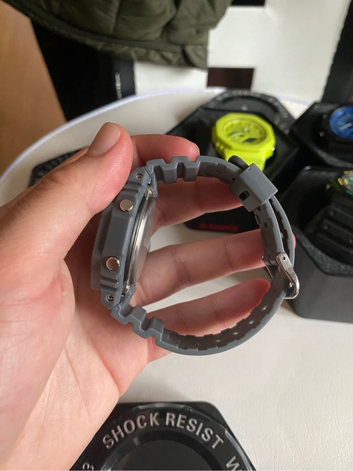 Montre G Shock gris orange - photo numéro 4