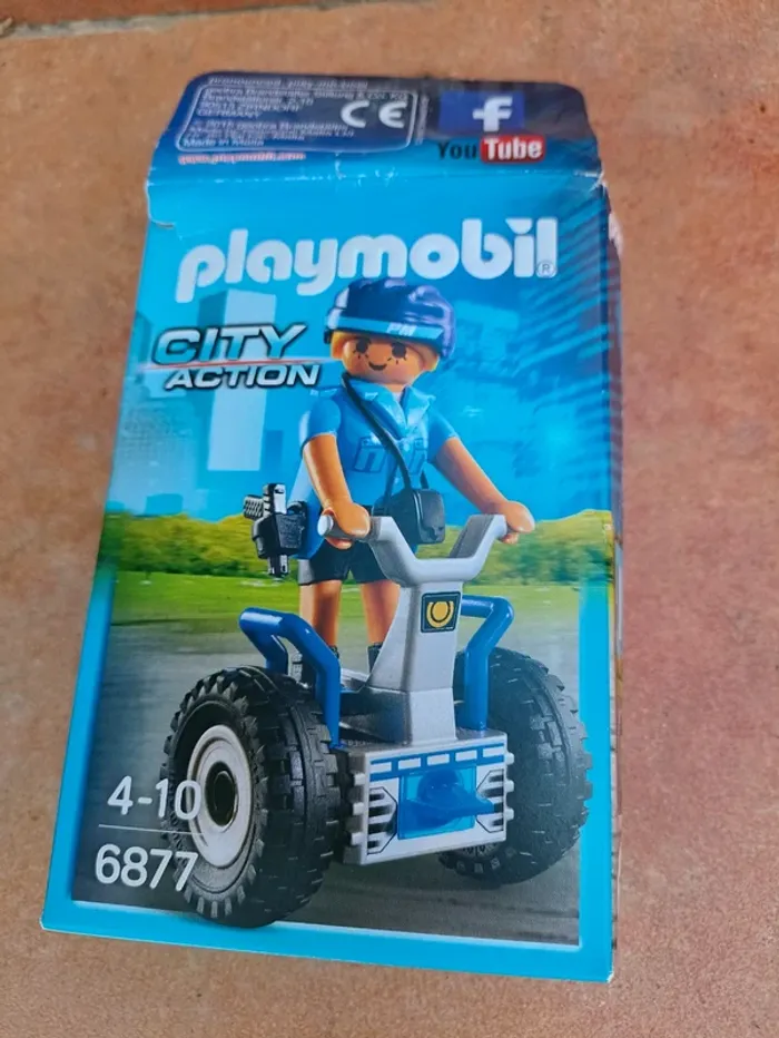 Policière avec gyropode