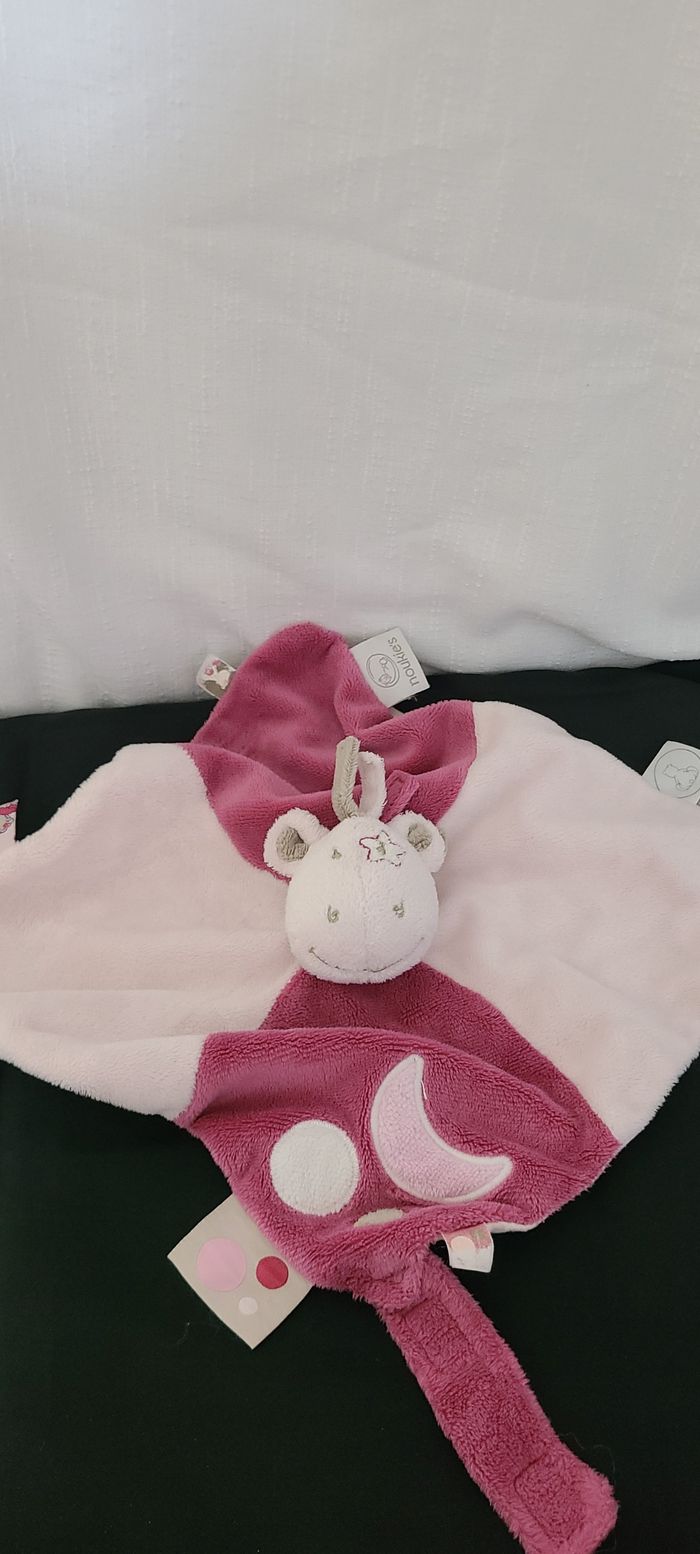 Doudou plat Lucie dragon NOUKIE'S Victoria et Lucie lune rose 24 cm