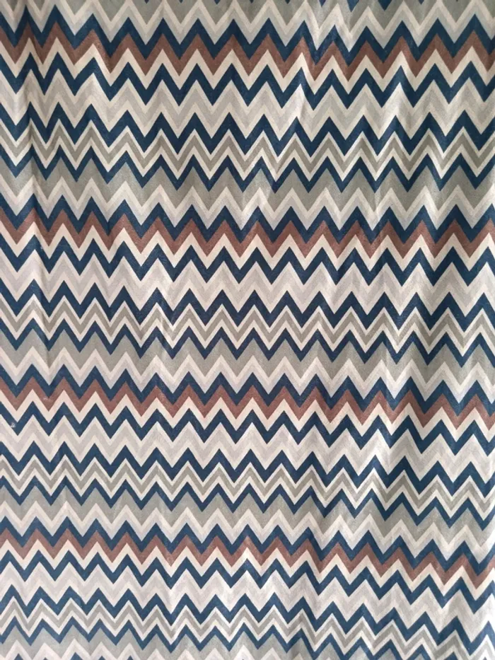 Robe moulante à motifs zigzag a mi cuisse Taille S - photo numéro 2