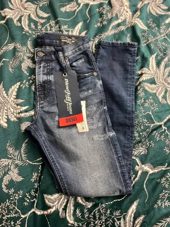 Jean joggjeans slim boyfriend délavé destroy Diesel