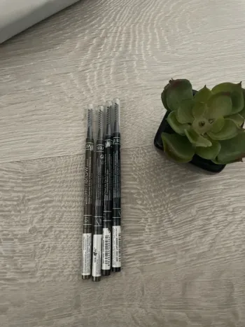 Crayon à sourcil