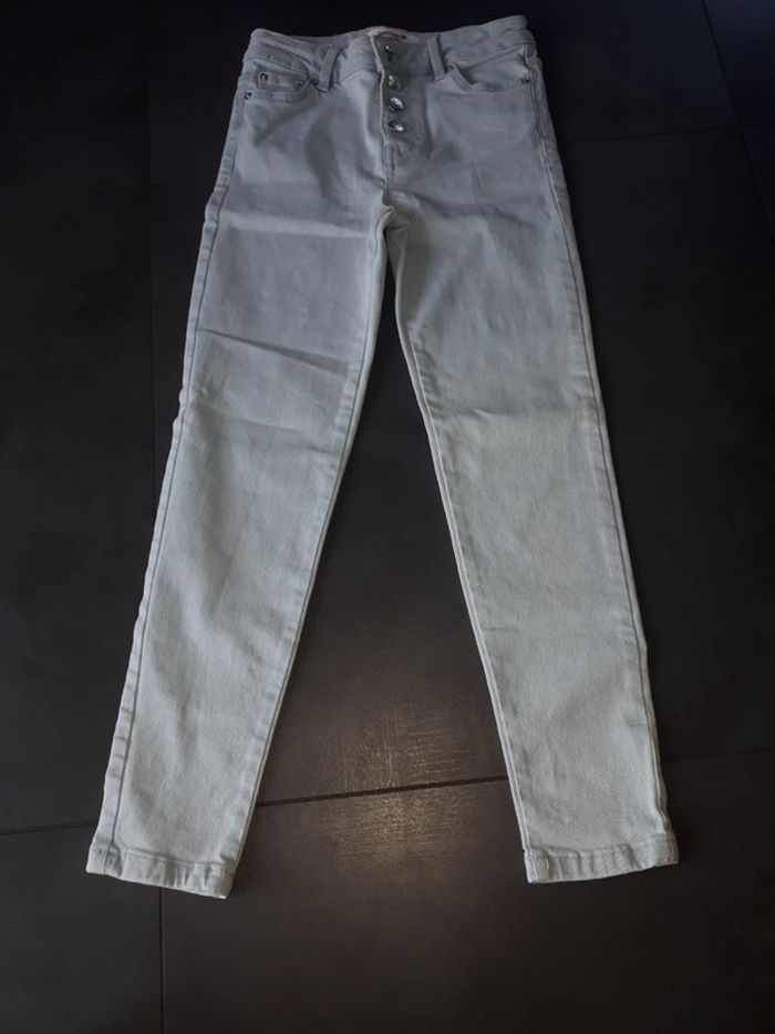Jean clair skinny état neuf Jennyfer 10 ans taille 30 - photo numéro 3