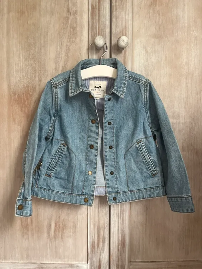 Veste en jeans t. 4 ans