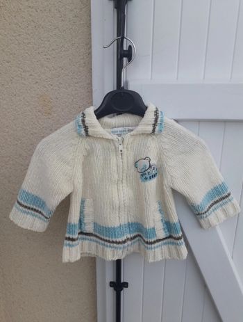 gilet filles taille 6 mois 