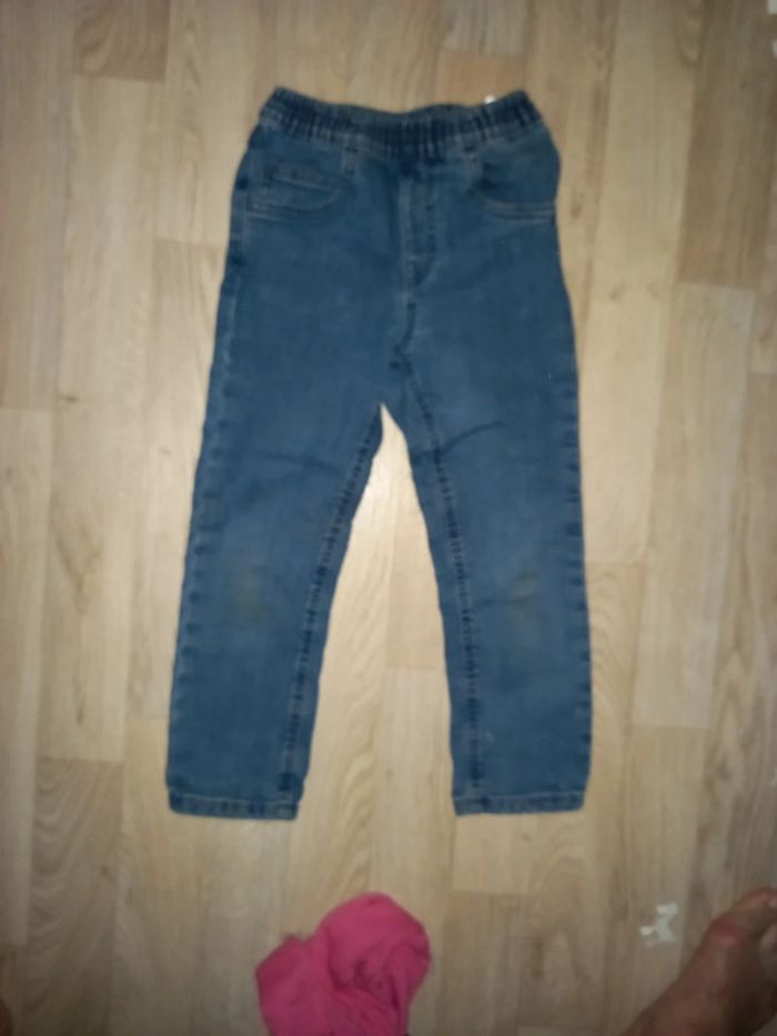 Jean à taille élastiquée