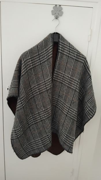 Cape / poncho 