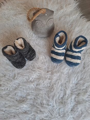 Chaussons bébé / bottines 0/6 mois