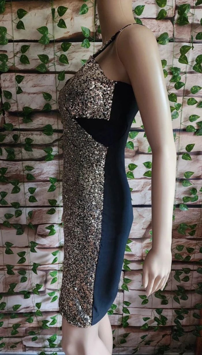 🌸Robe sequins dorés Taille Unique 🌸 - photo numéro 3