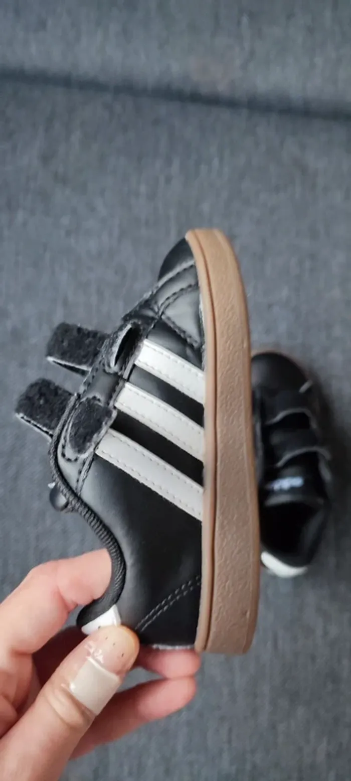Chaussures Adidas garçon - photo numéro 2