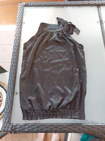 Top épaules dénudées noir matière satinée Taille M