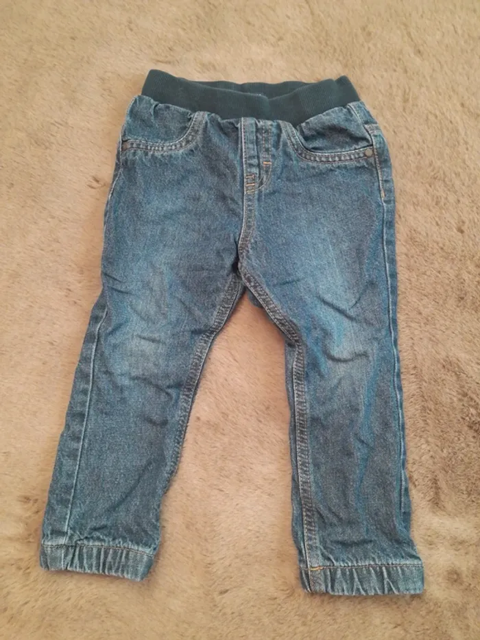 Jeans - Kiabi - Très bon état- Taille 24 mois