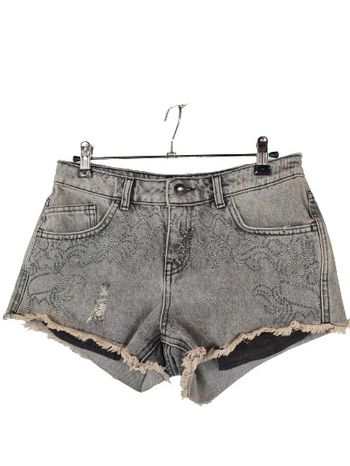 Short jeans zara.