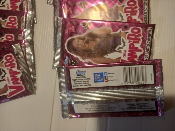 Chica vampiro 20 booster - photo numéro 3