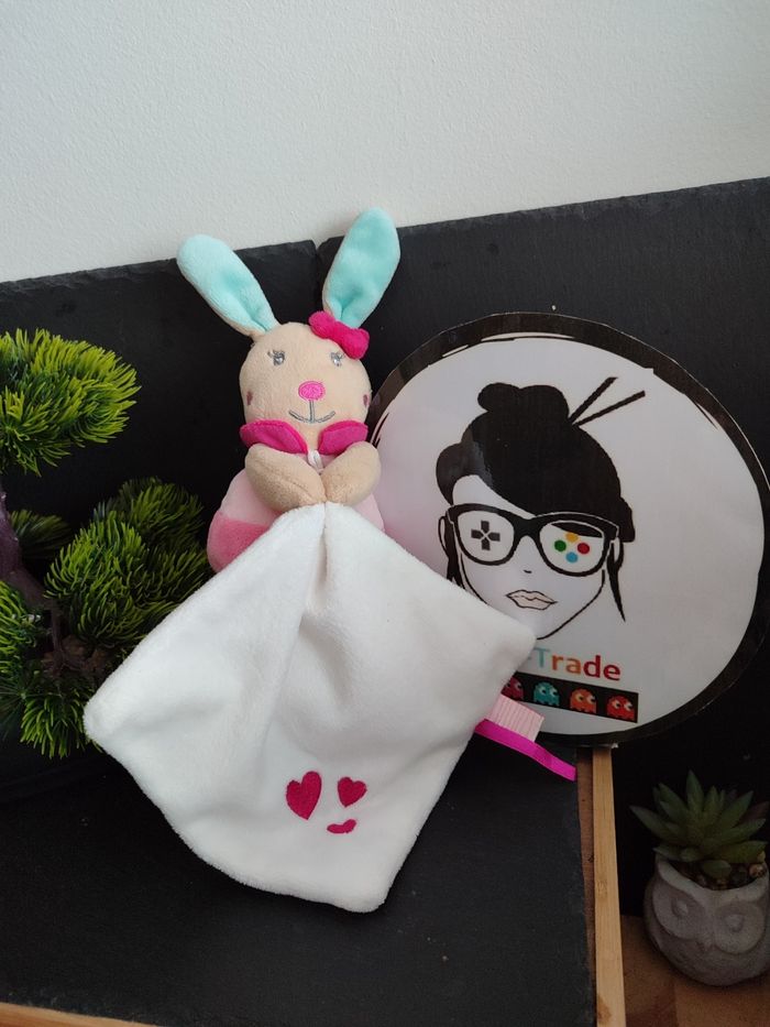 Baby Nat' Doudou Lapin Mouchoir Perle BN090 rose blanc bleu coeur noeud DD002680