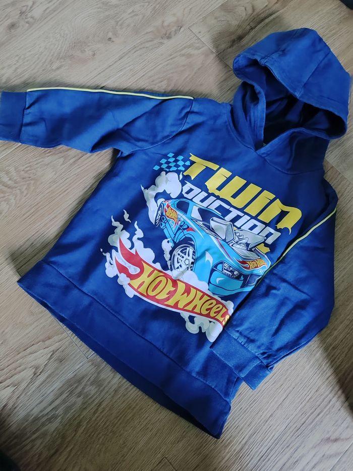 Sweat Hot wheels