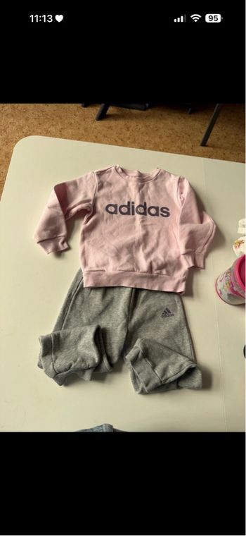 Ensemble, Adidas