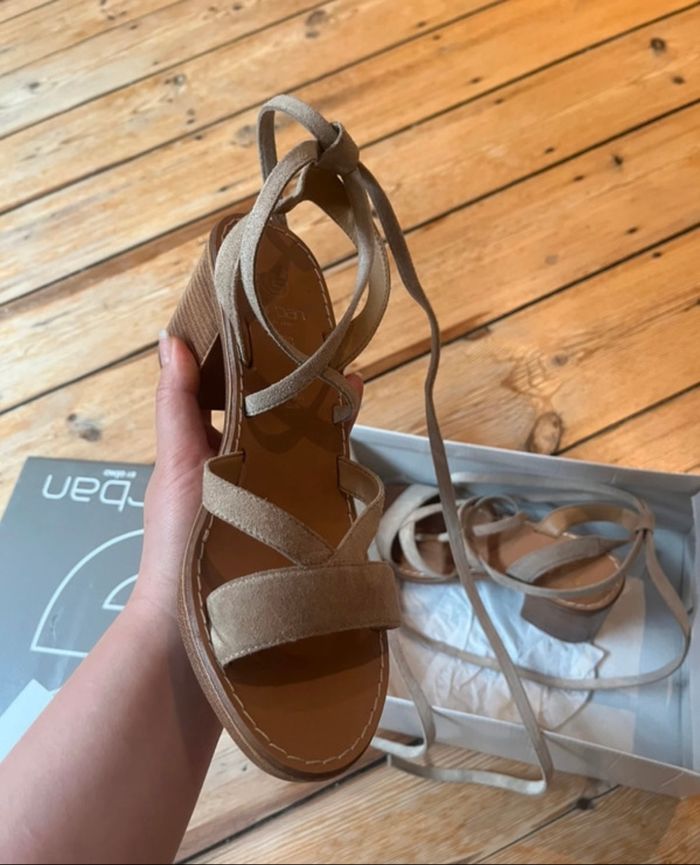 Chaussure à talons - photo numéro 2
