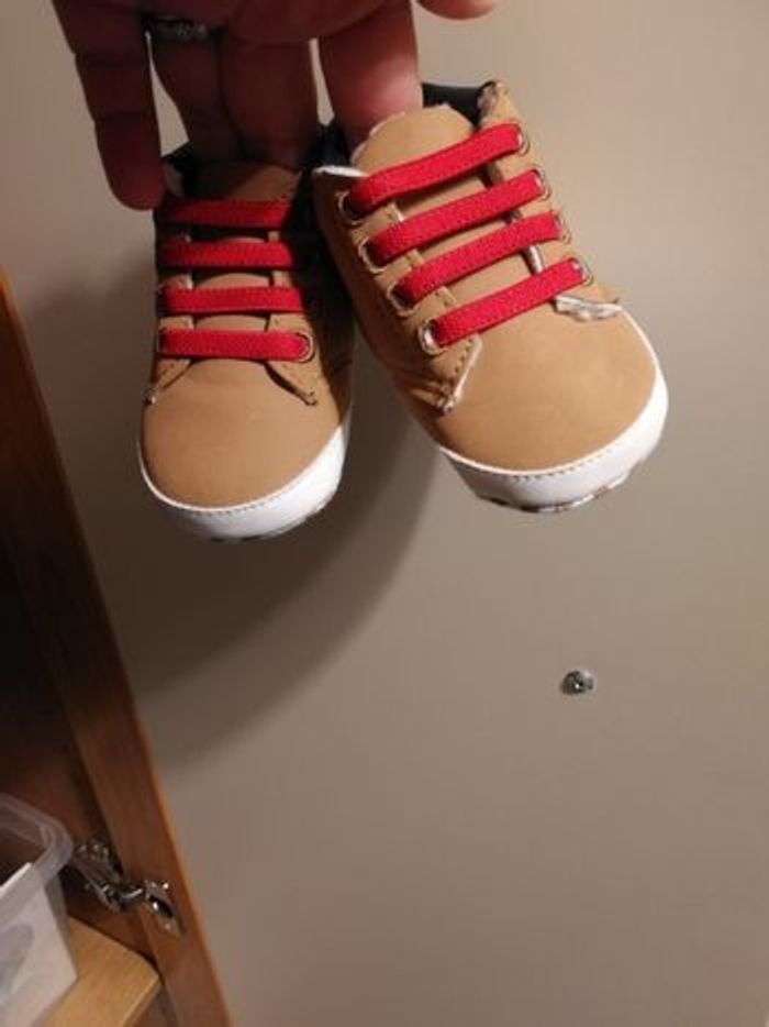 Basket 3 6 mois neuve primark - photo numéro 2