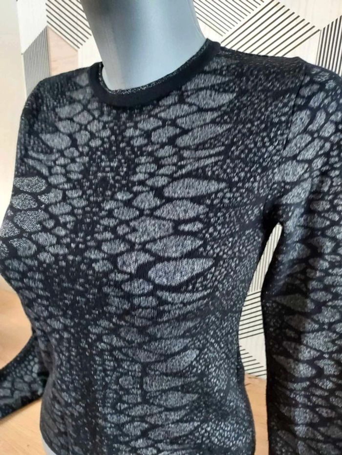 Joli pull Zara noir et argenté - photo numéro 2