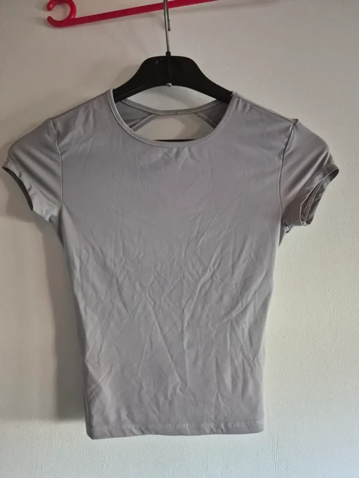 Petit haut sport