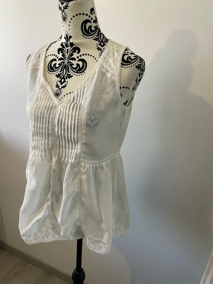 Blouse top débardeur H&M taille 36 blanc dentelle chic - photo numéro 4