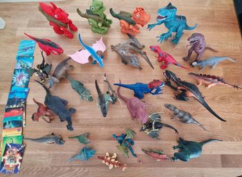 Gros lot 30 dinosaures